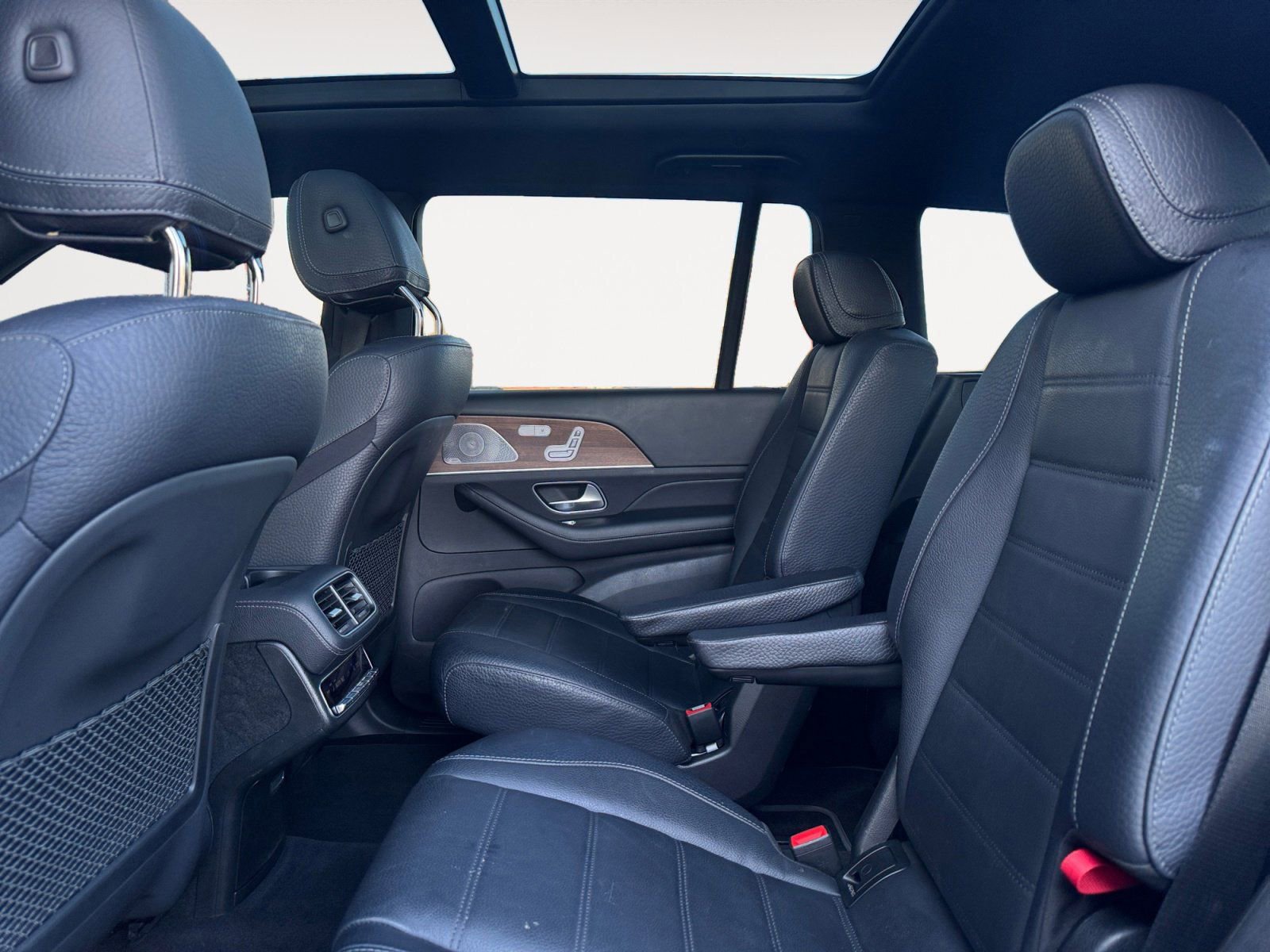 Used 2022 Mercedes-Benz GLS 450 4MATIC image 13