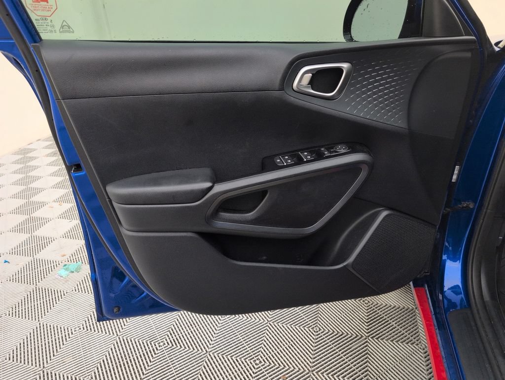 Used 2021 Kia Soul GT-Line FWD image 31
