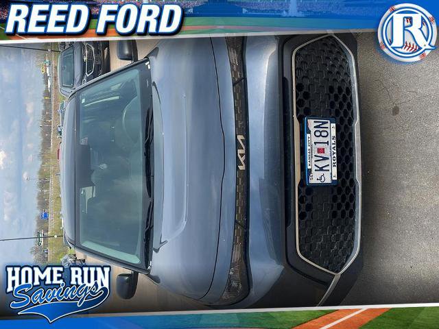 Used 2025 Kia Soul LX w/ LX Technology Package FWD image 1