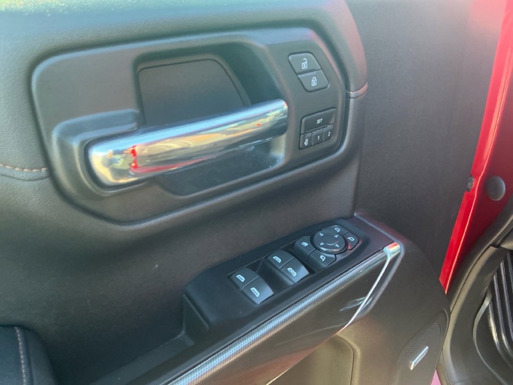 Used 2022 GMC Sierra 1500 AT4 w/ AT4 Premium Package AWD/4WD image 16