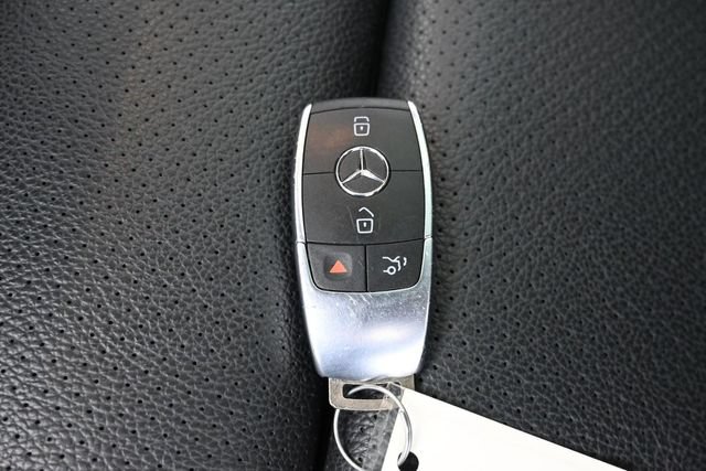 Used 2022 Mercedes-Benz GLC 300 image 23
