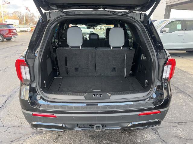Certified 2025 Ford Explorer ST-Line w/ ST-Line Street Pack AWD/4WD image 19