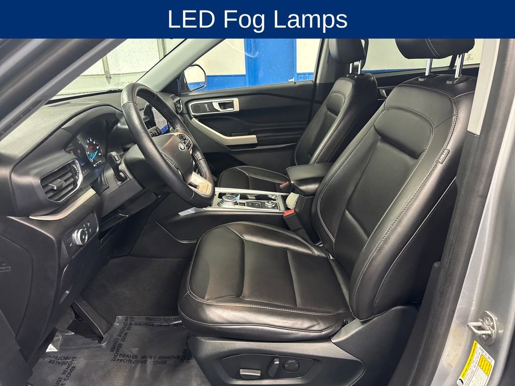 Certified 2022 Ford Explorer XLT w/ Equipment Group 202A AWD/4WD image 10
