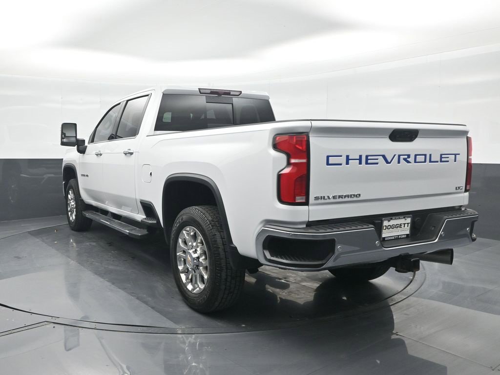 Used 2025 Chevrolet Silverado 3500 LTZ w/ LTZ Convenience Package image 22