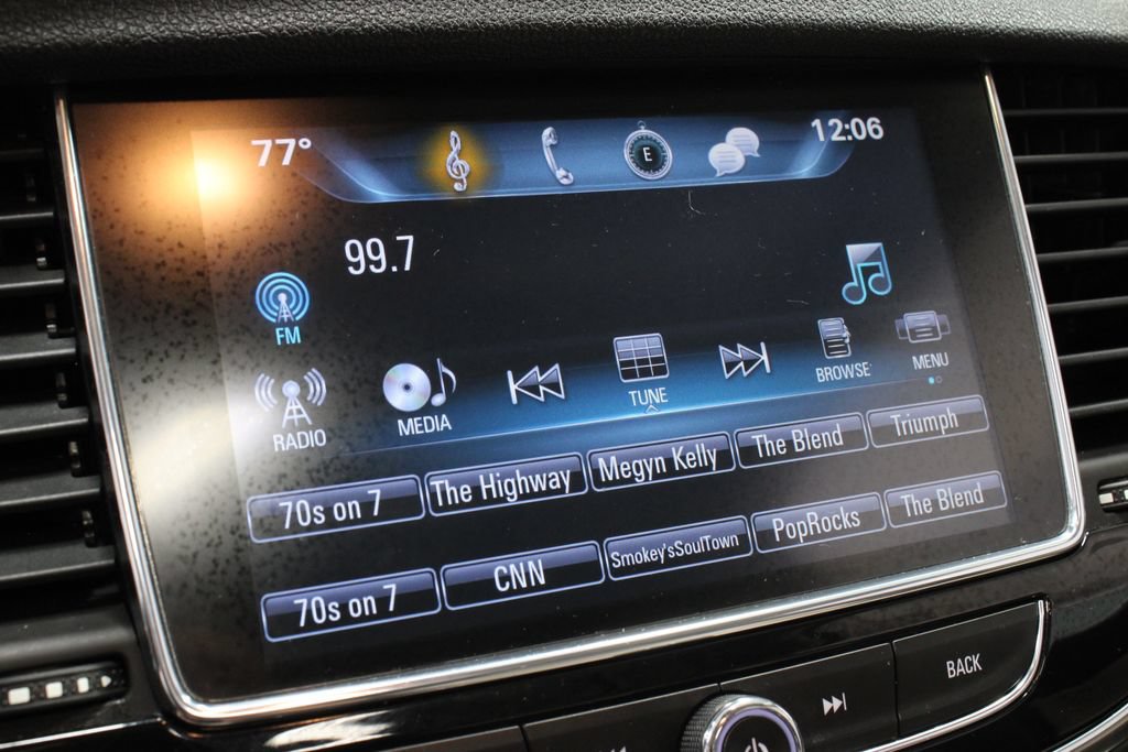 Used 2018 Buick Encore Essence w/ Experience Buick Package FWD image 2