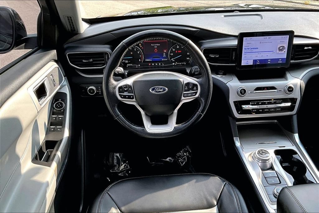 Certified 2022 Ford Explorer XLT w/ Equipment Group 202A AWD/4WD image 5