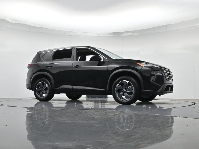 Used 2025 Nissan Rogue SV FWD image 34