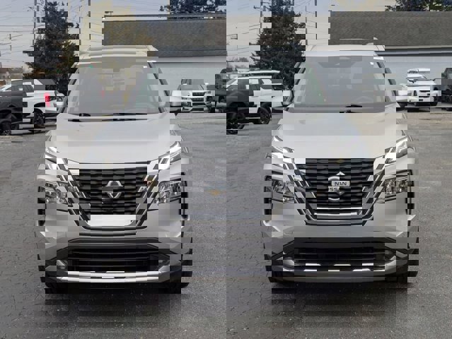 Used 2021 Nissan Rogue Platinum image 9