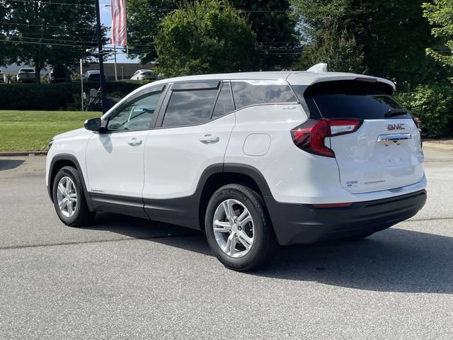 Used 2024 GMC Terrain SLE FWD image 3