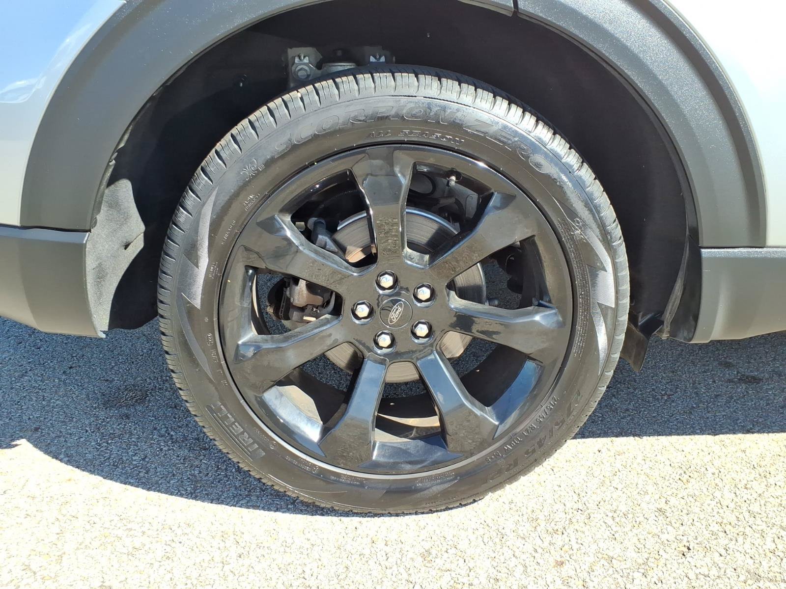 Certified 2023 Ford Explorer ST-Line w/ Class IV Trailer Tow Package AWD/4WD image 7