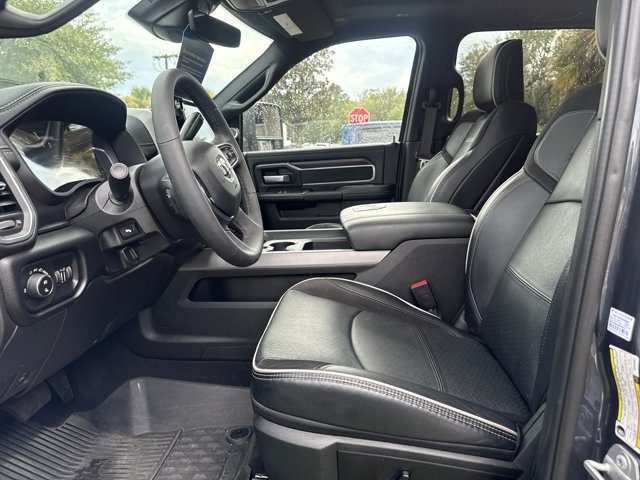 Used 2025 RAM 2500 Laramie AWD/4WD image 15
