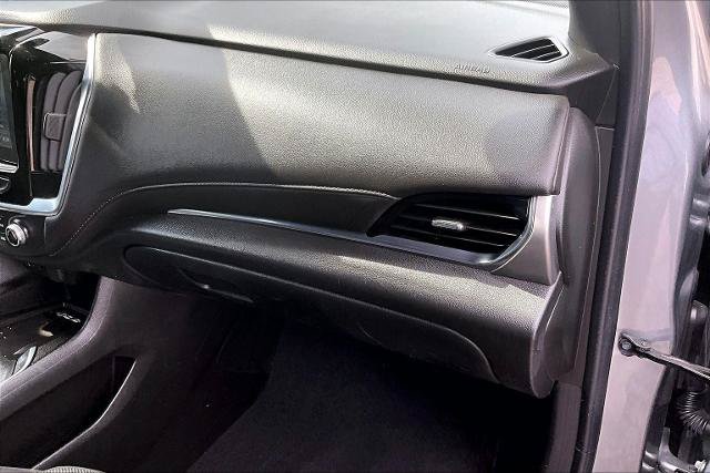 Used 2023 Chevrolet Traverse LT FWD image 17