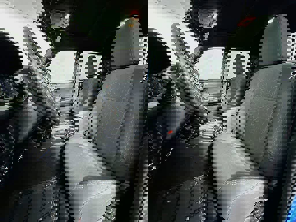 Used 2017 Toyota Tacoma 4x4 Double Cab image 15