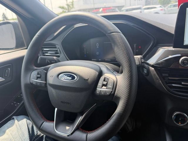 Certified 2025 Ford Escape ST-Line AWD/4WD image 29