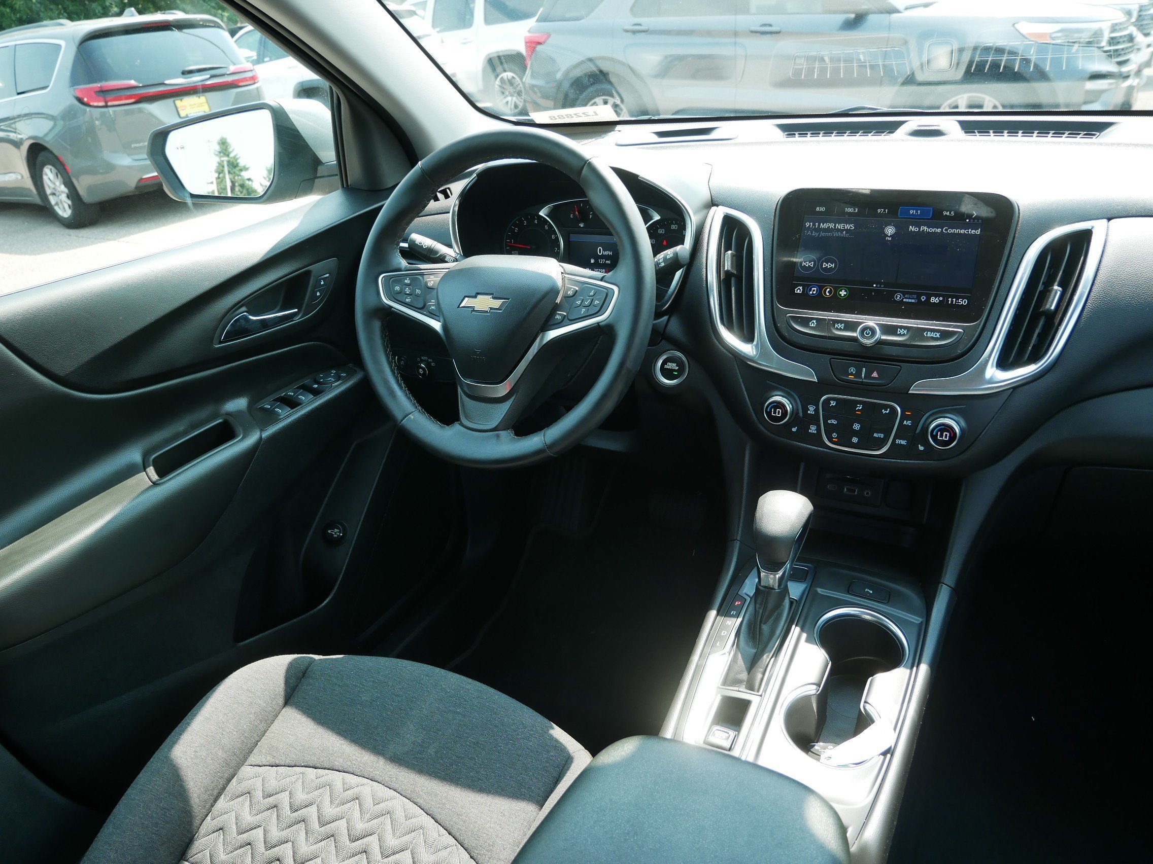 Used 2024 Chevrolet Equinox LT AWD/4WD image 9