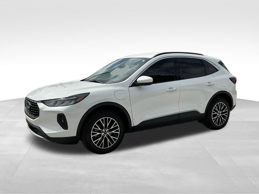 Certified 2023 Ford Escape SE FWD image 2