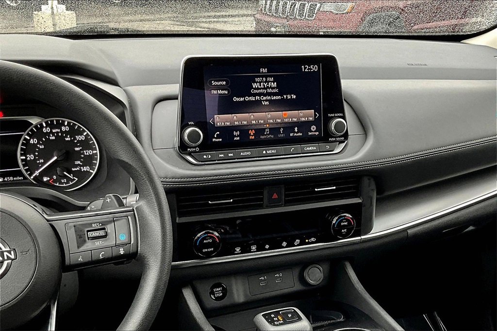 Used 2024 Nissan Rogue SV image 6