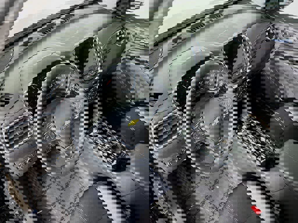 Used 2024 Chevrolet Equinox Premier image 10