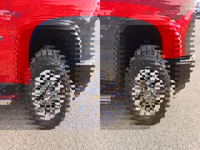 Used 2024 Chevrolet Silverado 2500 Custom w/ Custom Value Package image 10