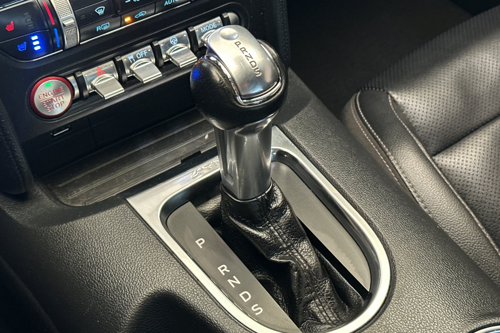 Certified 2021 Ford Mustang Premium RWD image 21