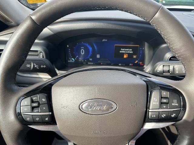 Certified 2024 Ford Explorer Platinum w/ Technology Package image 16