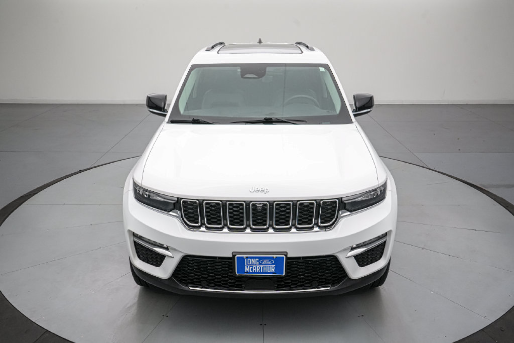 Used 2023 Jeep Grand Cherokee Limited w/ Luxury Tech Group II AWD/4WD image 9