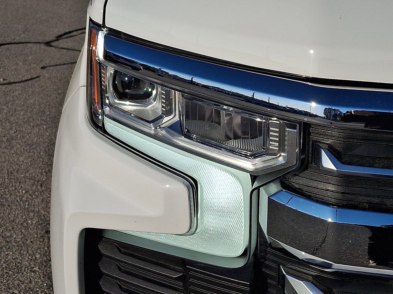 Used 2023 Chevrolet Silverado 1500 LTZ w/ Z71 Off-Road Package image 8