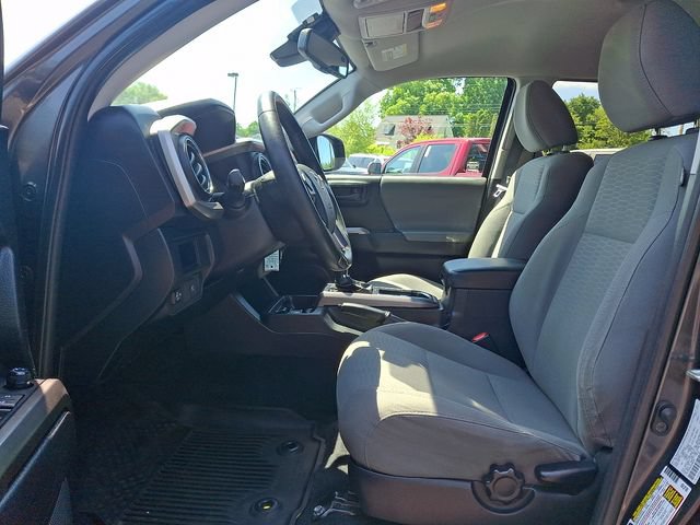 Used 2019 Toyota Tacoma SR5 AWD/4WD image 14