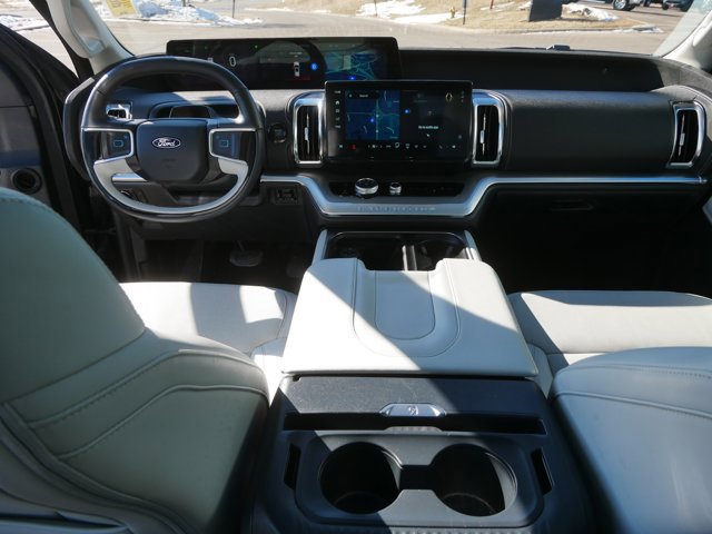 Certified 2025 Ford Expedition Platinum image 22