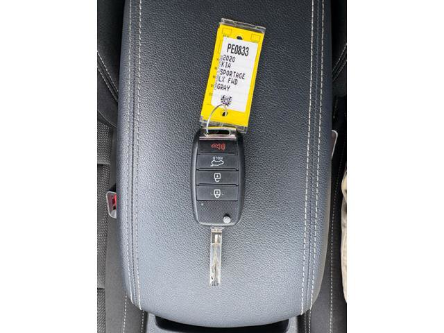 Used 2020 Kia Sportage LX FWD image 16