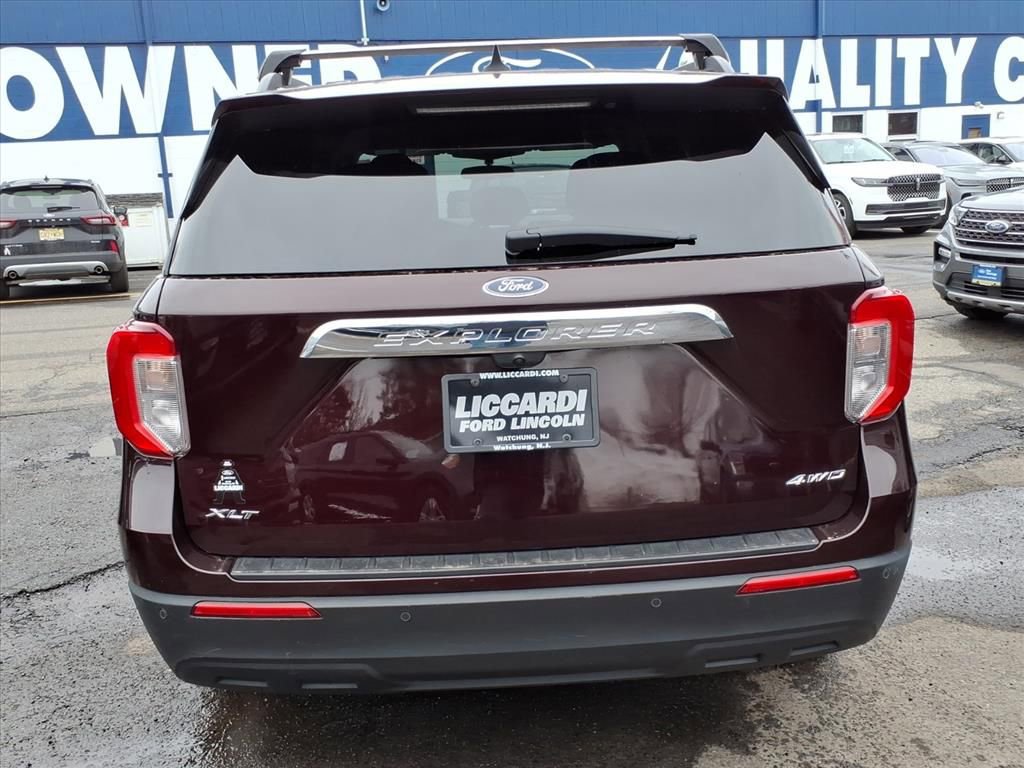 Certified 2023 Ford Explorer XLT image 5