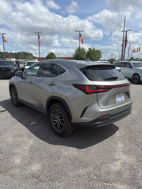 Used 2022 Lexus NX 250 FWD image 6