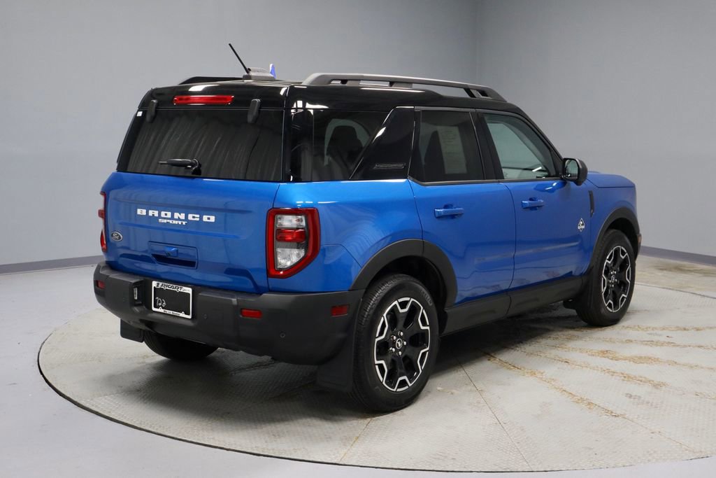 Certified 2025 Ford Bronco Sport Outer Banks w/ Outer Banks Tech Package+ AWD/4WD image 5