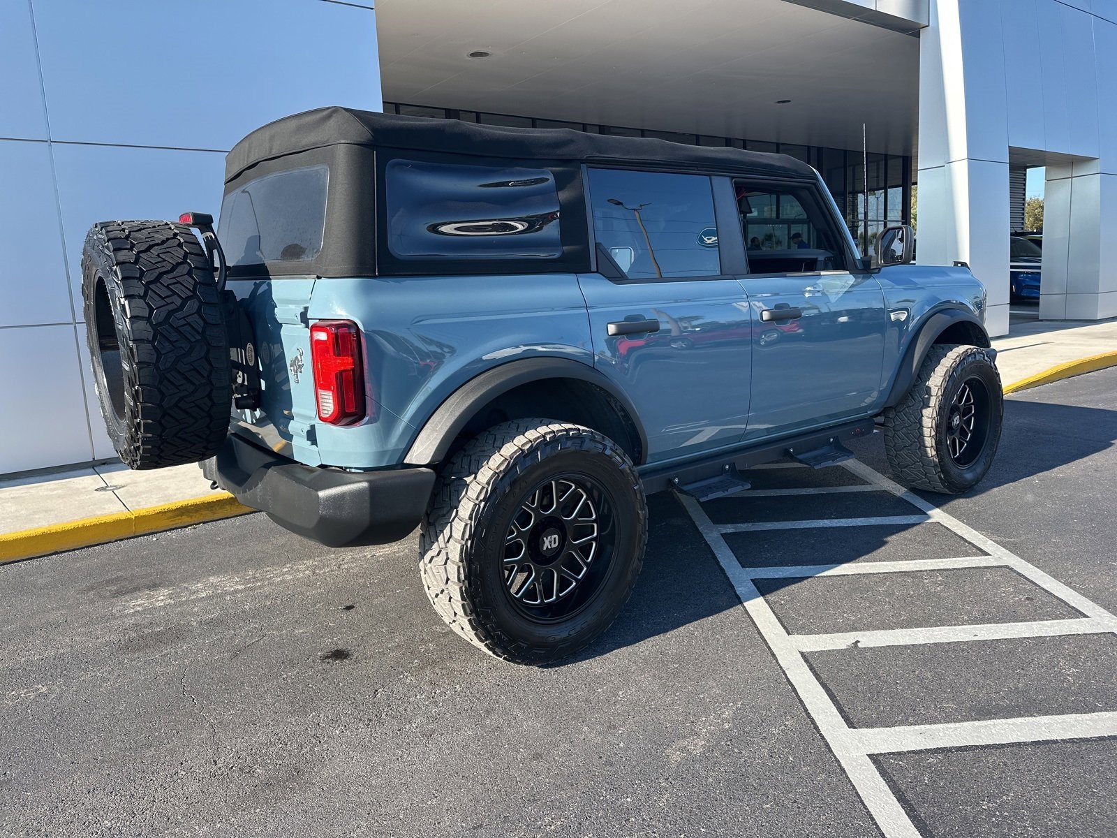 Certified 2022 Ford Bronco 4-Door image 3