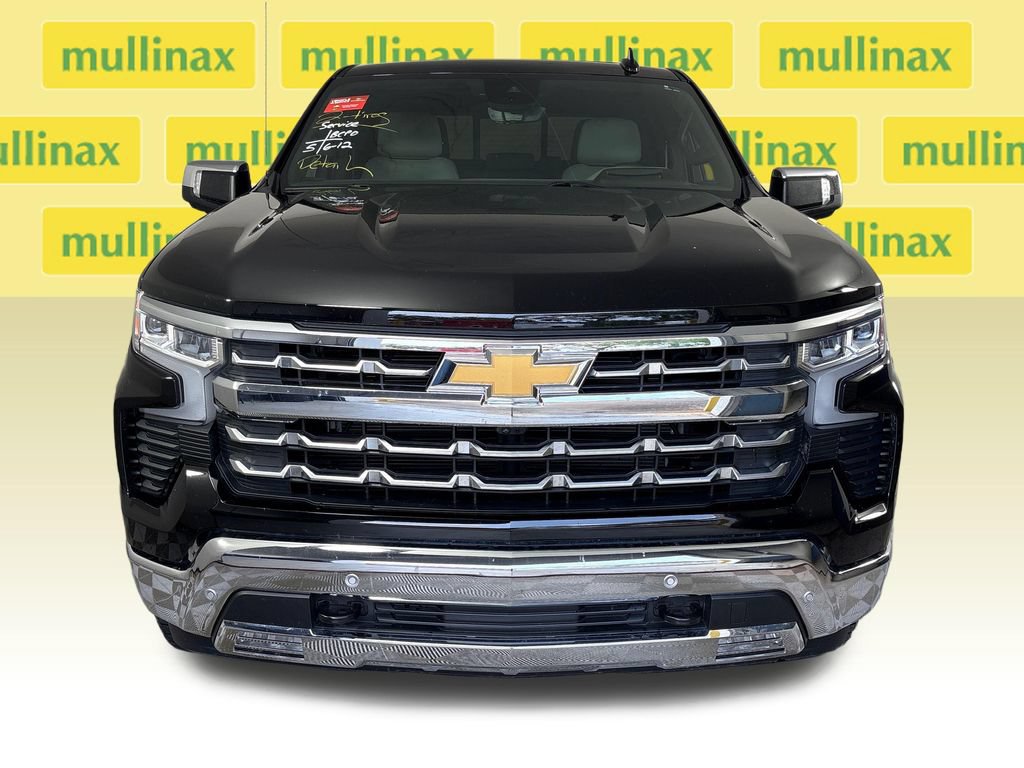 Used 2025 Chevrolet Silverado 1500 LTZ w/ LTZ Premium Package AWD/4WD image 15