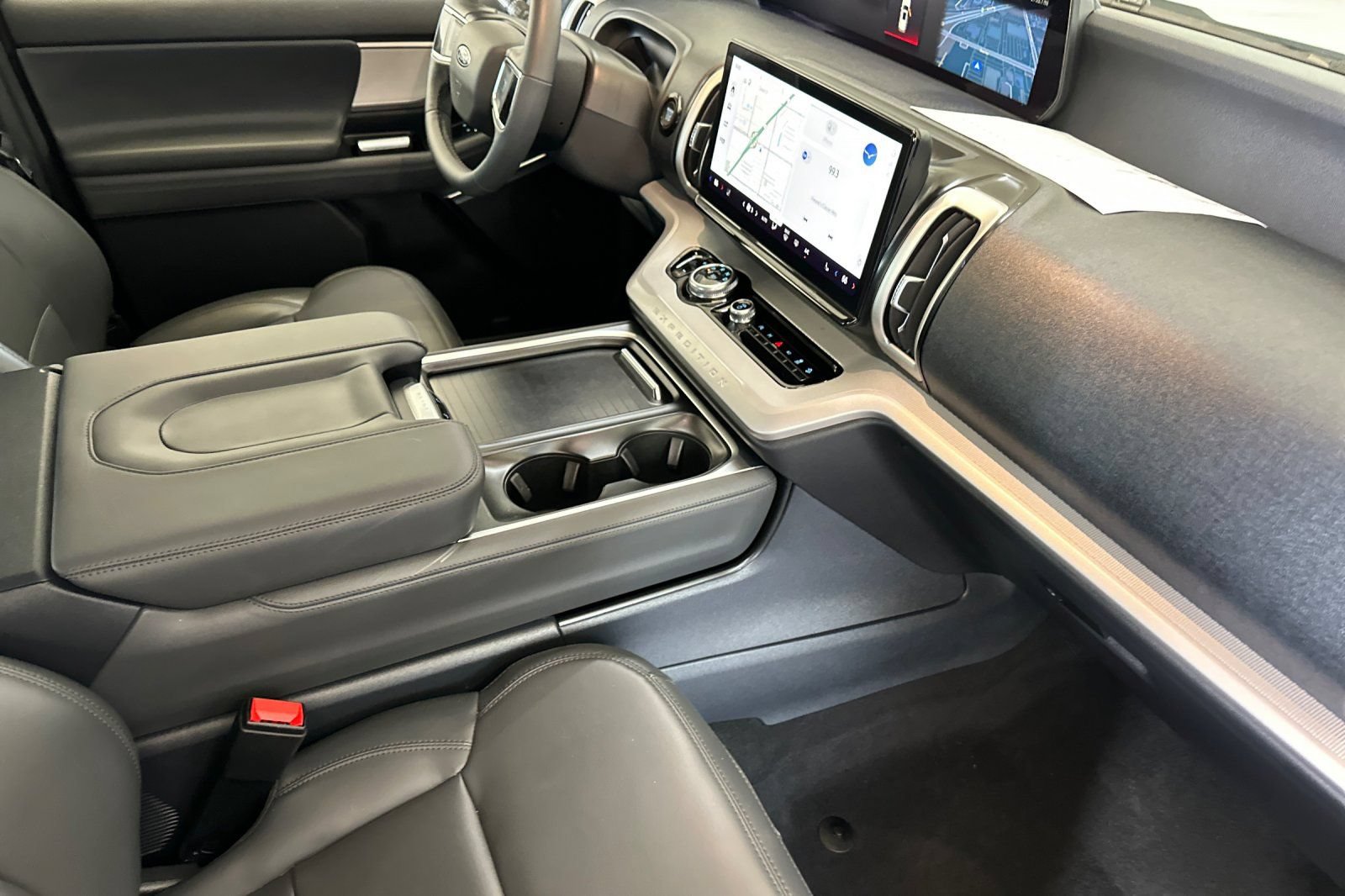 Certified 2026 Ford Expedition Active AWD/4WD image 17