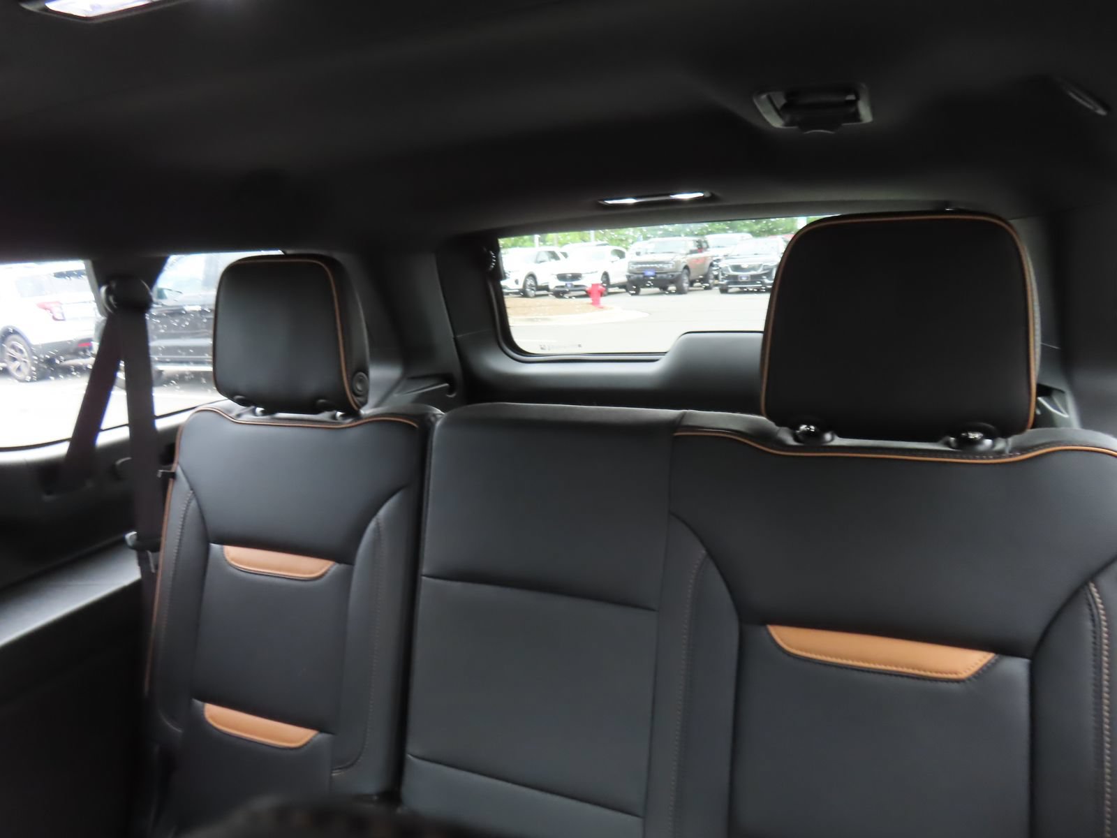 Used 2024 GMC Yukon XL AT4 w/ AT4 Premium Package AWD/4WD image 38