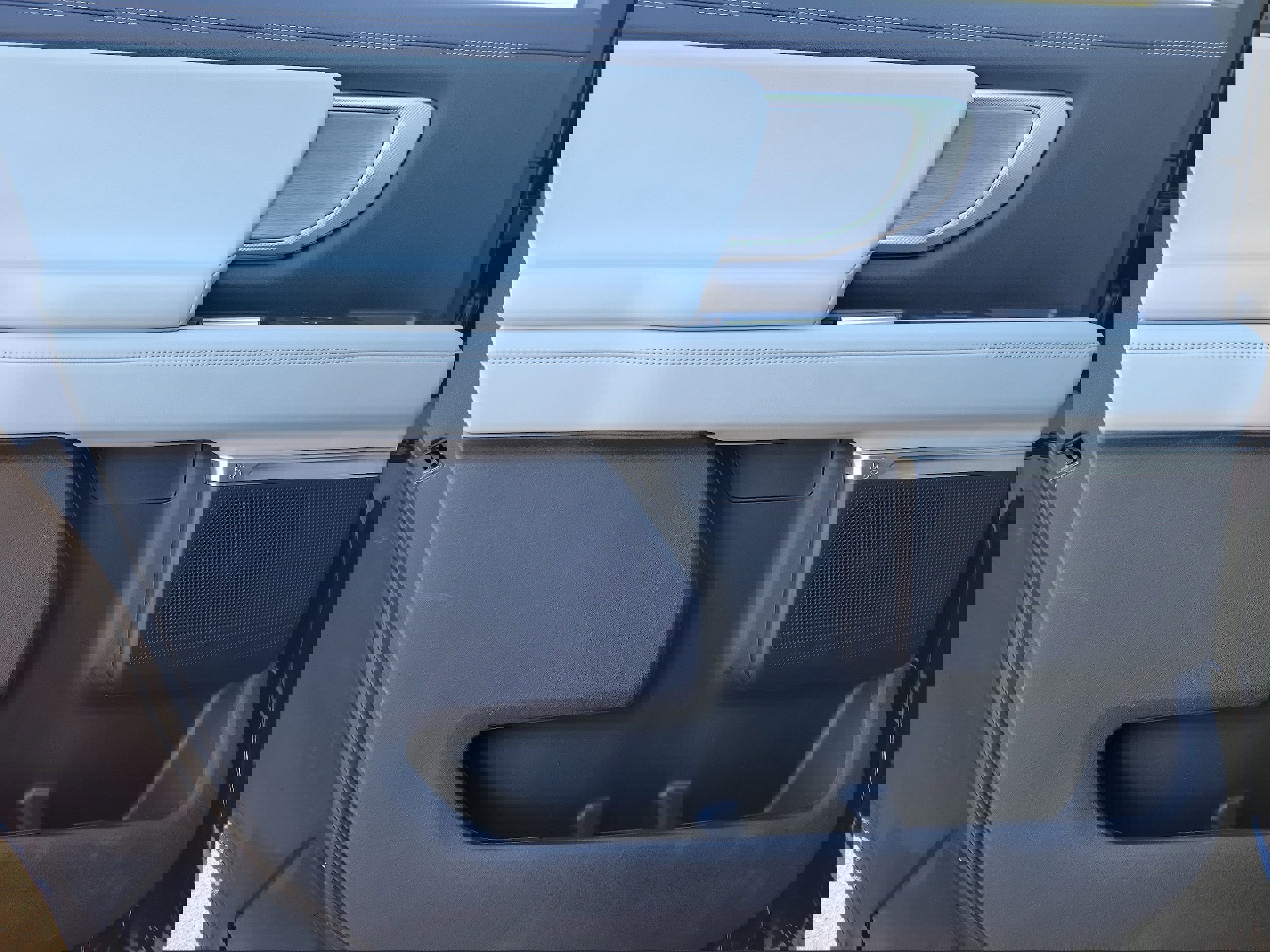 Certified 2025 Ford Expedition Max Platinum image 13