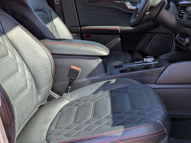 Certified 2024 Ford Escape ST-Line Elite w/ Premium Technology Package AWD/4WD image 30