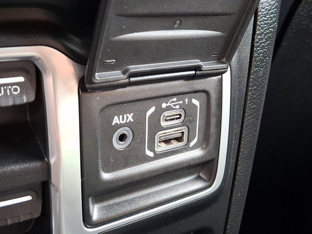 Used 2018 Jeep Wrangler Unlimited Sport S AWD/4WD image 30