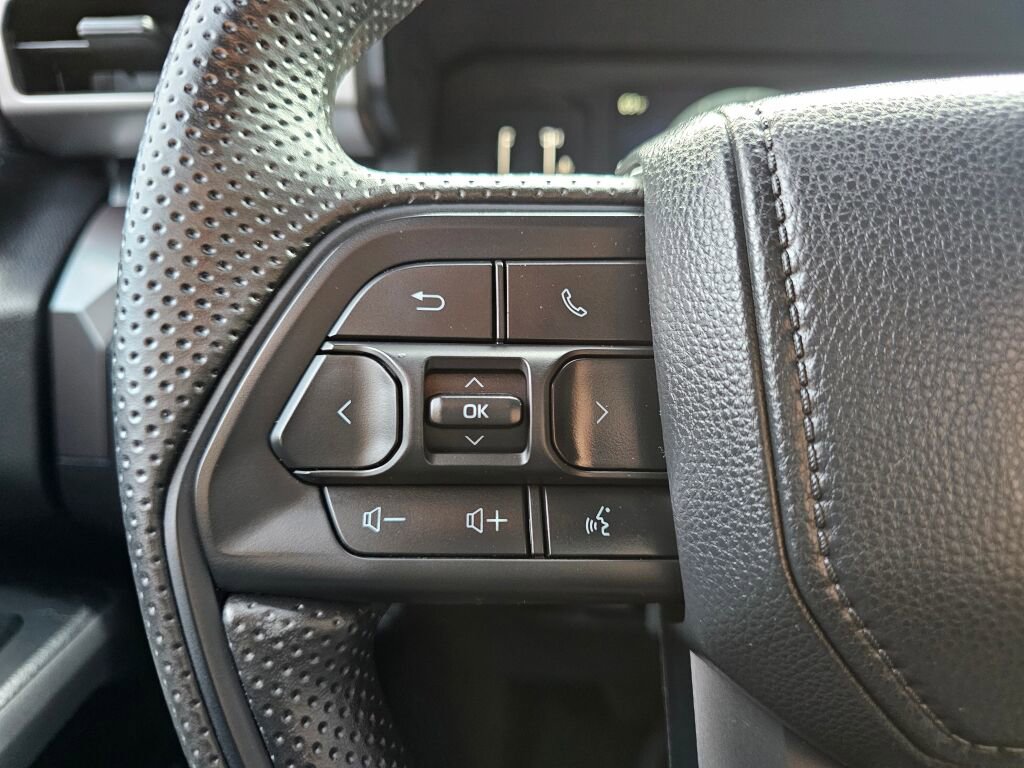Used 2024 Toyota Tacoma SR5 AWD/4WD image 20