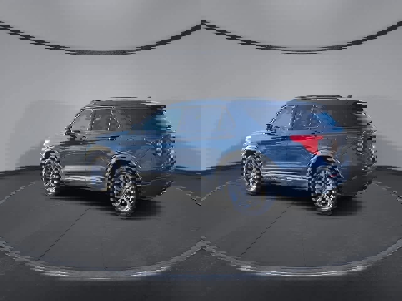 Certified 2022 Ford Explorer XLT w/ Equipment Group 202A image 6