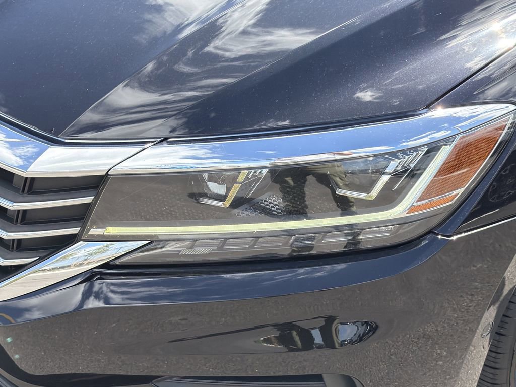 Used 2020 Volkswagen Passat 2.0T SEL image 8