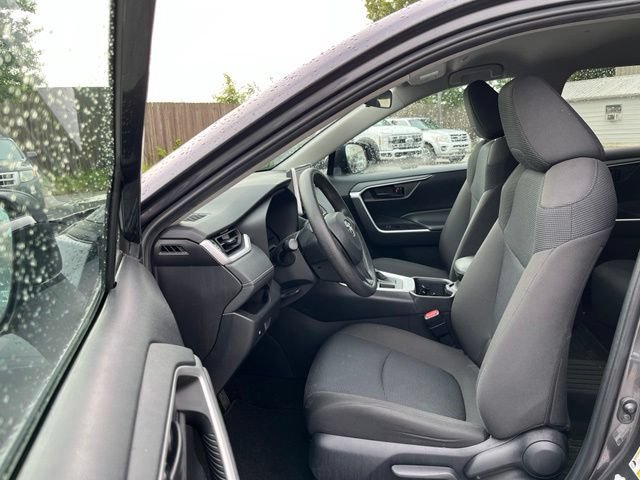 Used 2024 Toyota RAV4 LE AWD/4WD image 14
