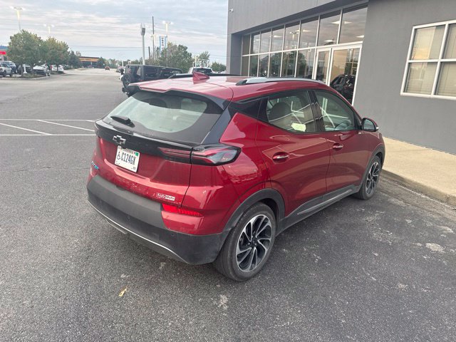 Used 2023 Chevrolet Bolt EUV Premier w/ Sun & Sound Package FWD image 14
