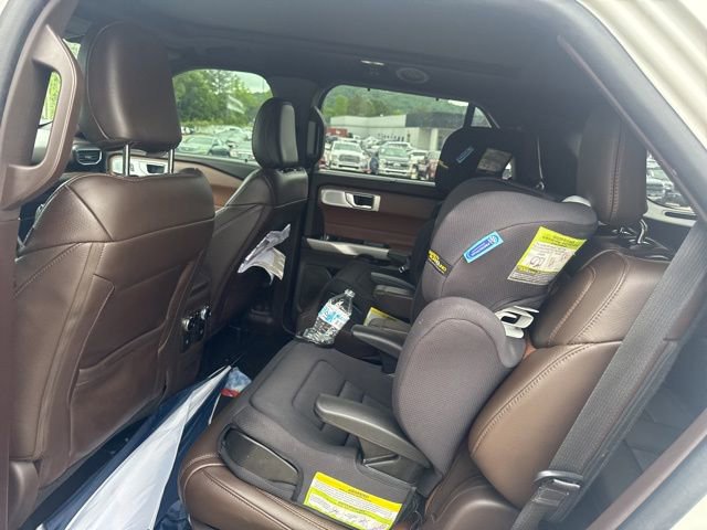 Certified 2023 Ford Explorer King Ranch w/ Technology Package AWD/4WD image 25