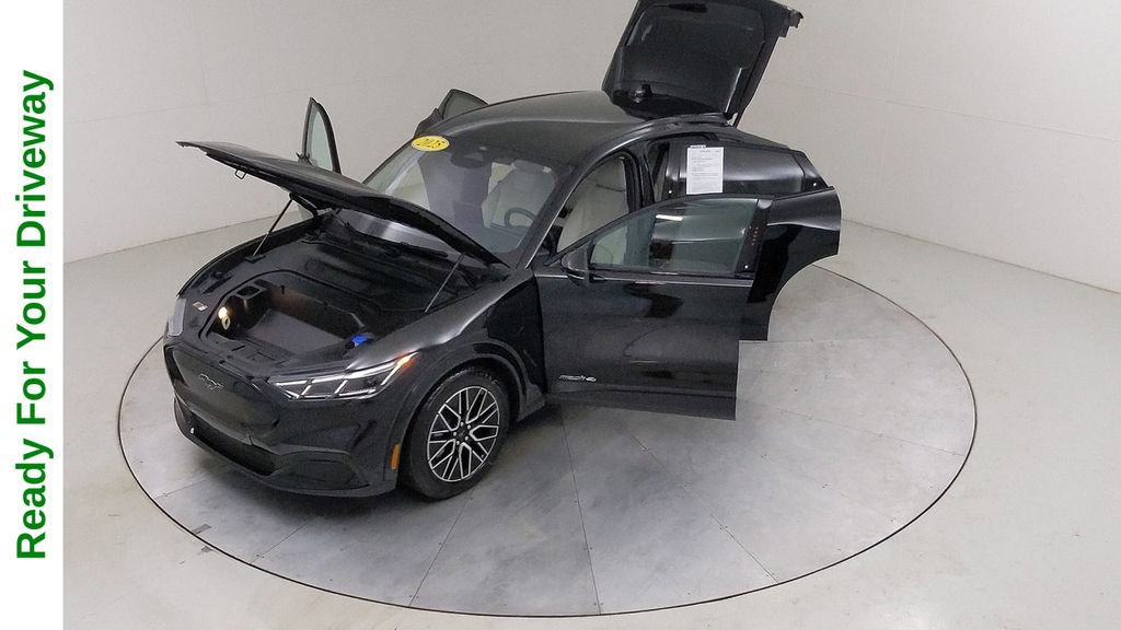 Certified 2025 Ford Mustang Mach-E Premium image 40