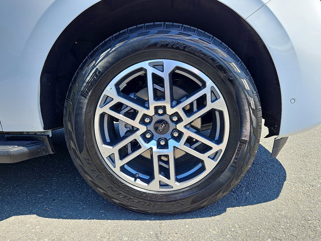 Certified 2025 Ford Expedition Active AWD/4WD image 13