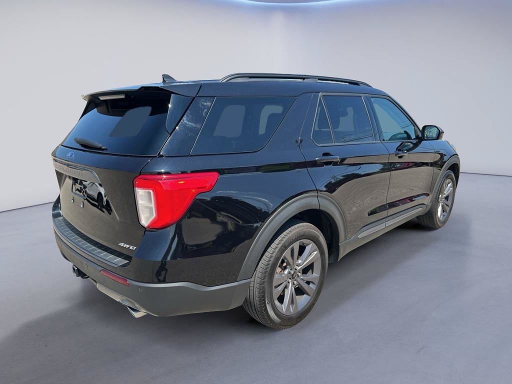 Certified 2024 Ford Explorer XLT w/ Equipment Group 202A AWD/4WD image 7