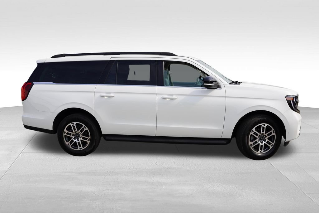 Certified 2025 Ford Expedition Max Active RWD image 3